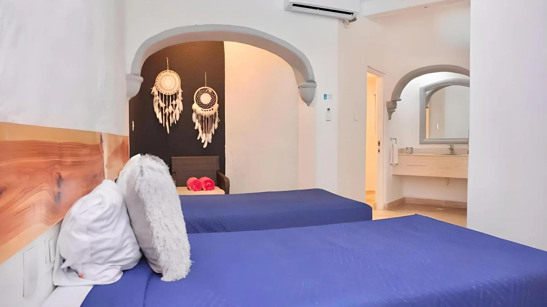 Cancun Plaza By Andiani Travel